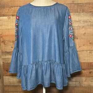 beachlunchlounge Denim Top with Floral Sleeve Detail